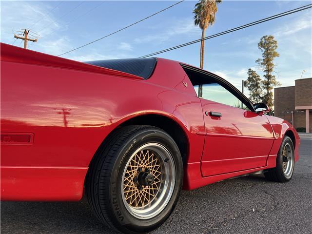 Pontiac-Trans-Am-GTA-Coupe-1987-Red-Black-83686-3