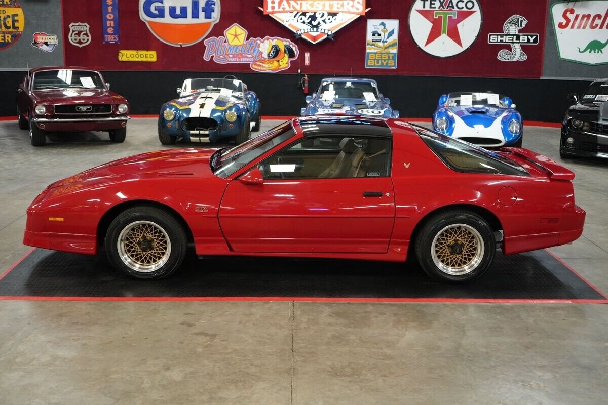 Pontiac-Trans-Am-GTA-Coupe-1989-Red-Tan-0-10