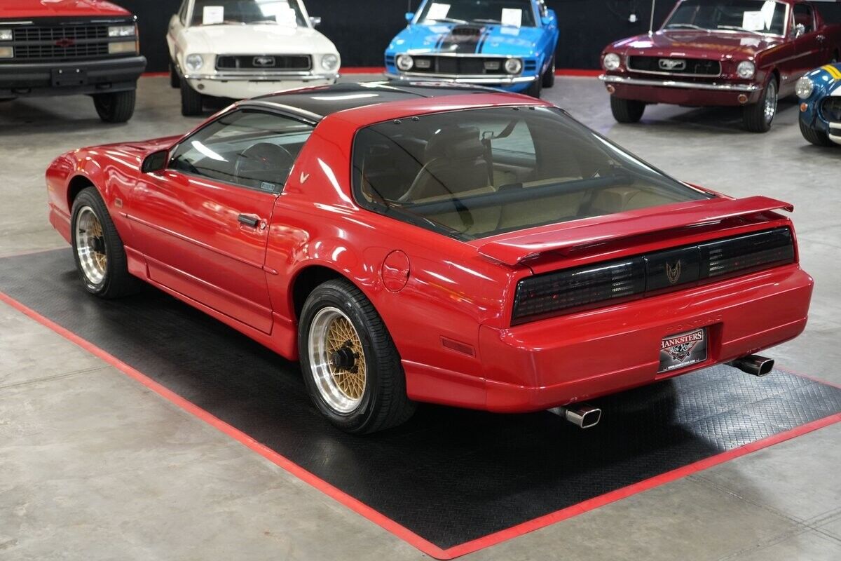 Pontiac-Trans-Am-GTA-Coupe-1989-Red-Tan-0-12