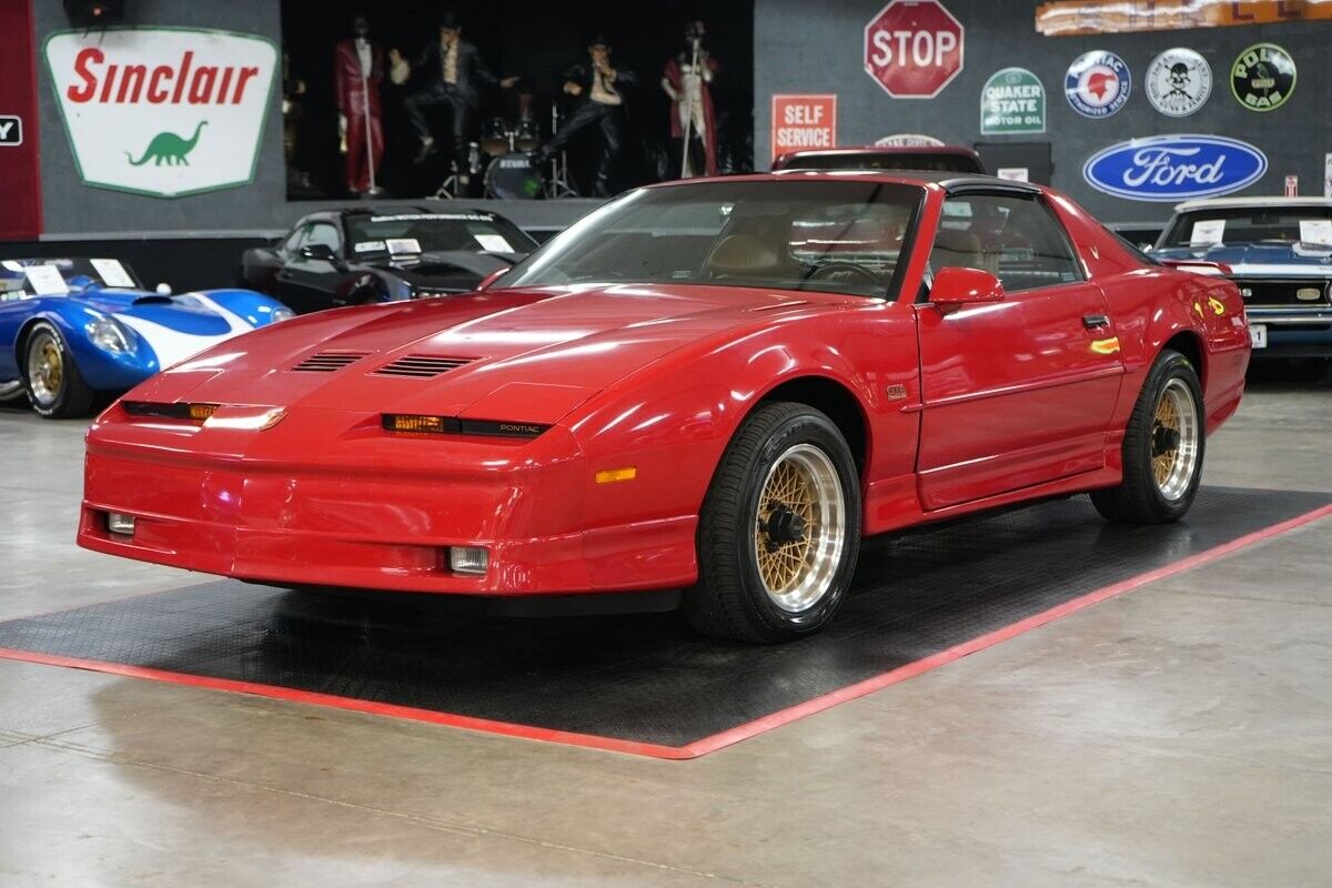 Pontiac-Trans-Am-GTA-Coupe-1989-Red-Tan-0-18