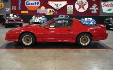 Pontiac-Trans-Am-GTA-Coupe-1989-Red-Tan-0-2