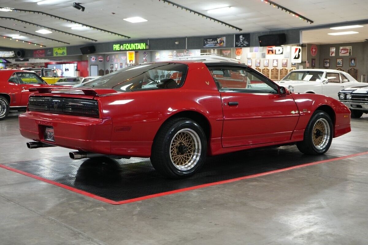 Pontiac-Trans-Am-GTA-Coupe-1989-Red-Tan-0-22