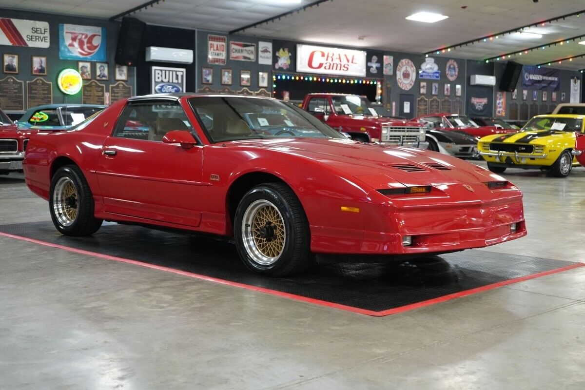 Pontiac-Trans-Am-GTA-Coupe-1989-Red-Tan-0-24