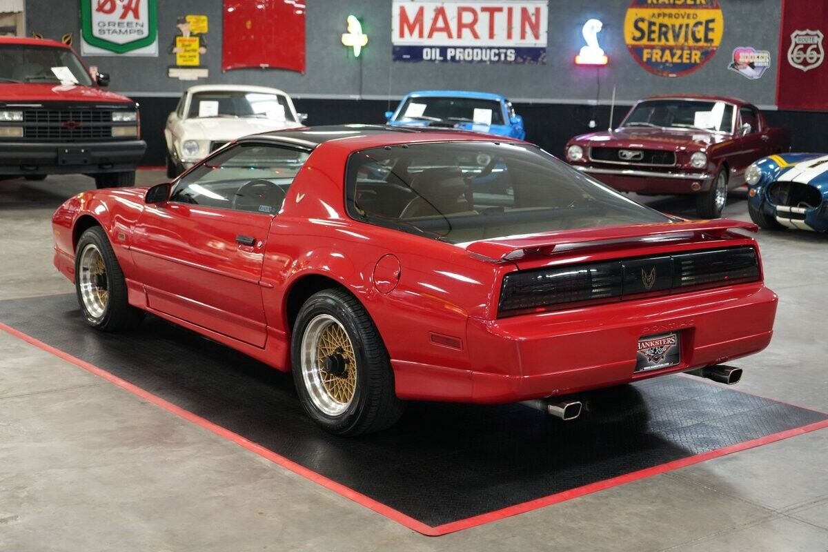 Pontiac-Trans-Am-GTA-Coupe-1989-Red-Tan-0-3