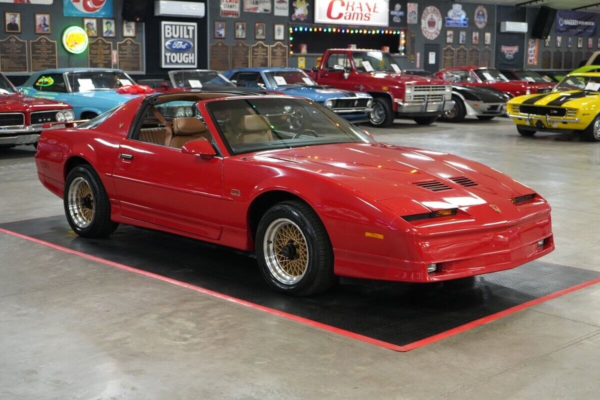 Pontiac-Trans-Am-GTA-Coupe-1989-Red-Tan-0-32