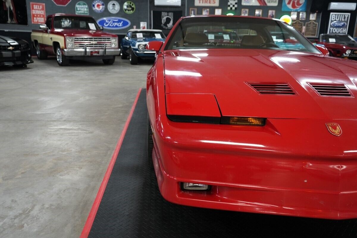 Pontiac-Trans-Am-GTA-Coupe-1989-Red-Tan-0-36