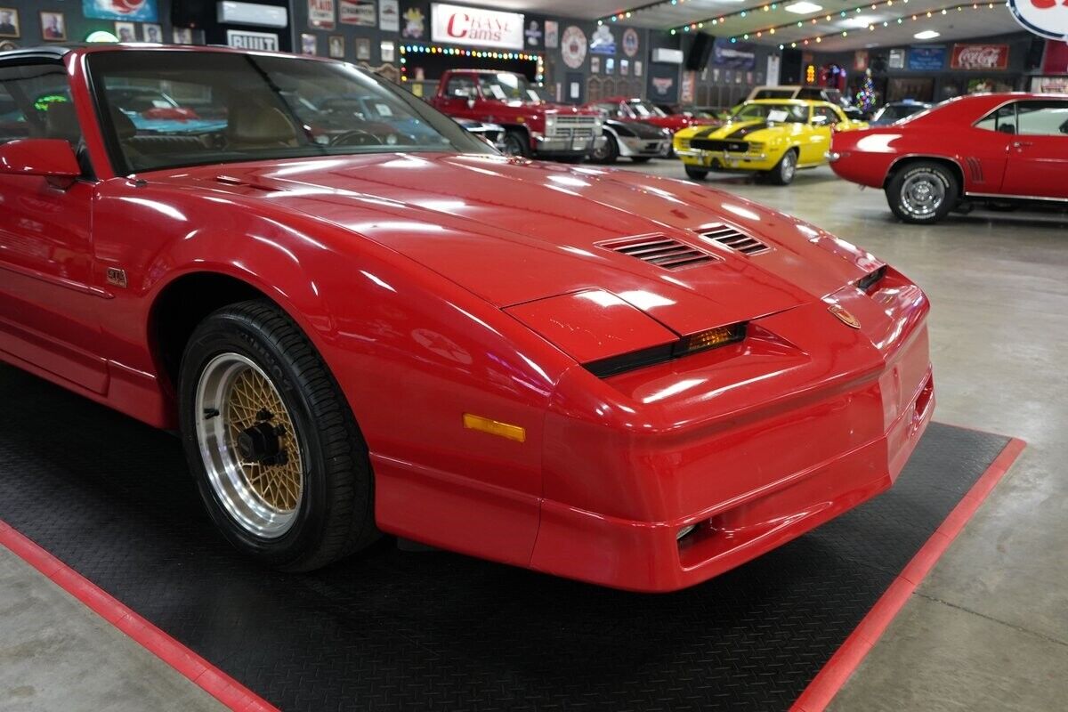 Pontiac-Trans-Am-GTA-Coupe-1989-Red-Tan-0-37