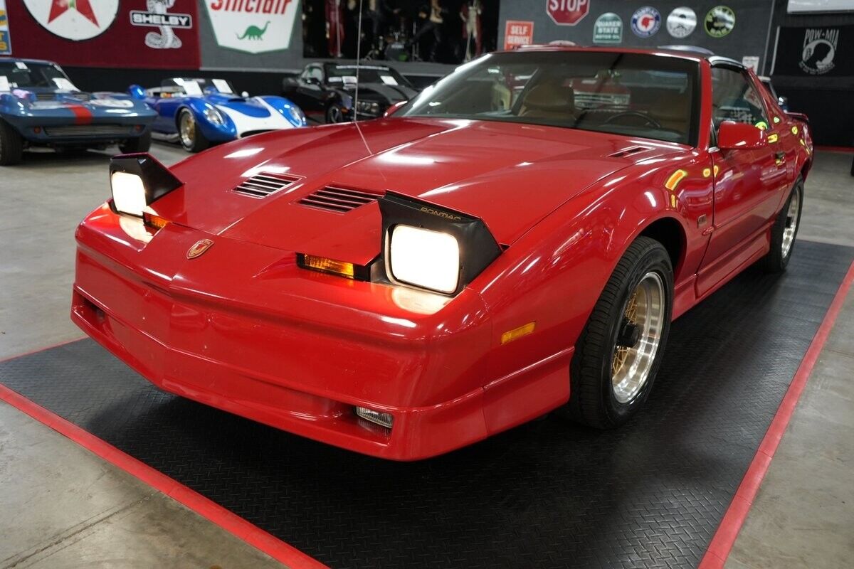 Pontiac-Trans-Am-GTA-Coupe-1989-Red-Tan-0-38