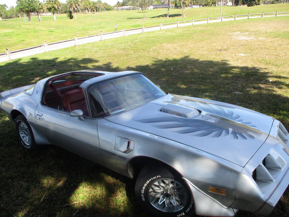 Pontiac-Trans-am-1979-2-5