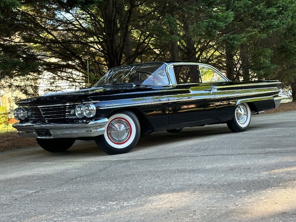 Pontiac-Ventura-1960-Black-Red-0-6