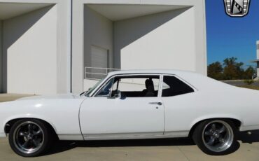 Pontiac-Ventura-Coupe-1974-White-Black-43452-6