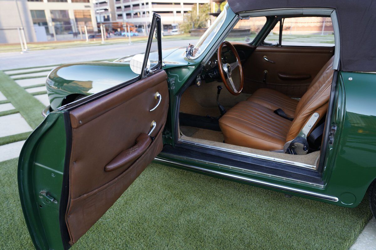 Porsche-356-1965-Green-Tan-146450-20