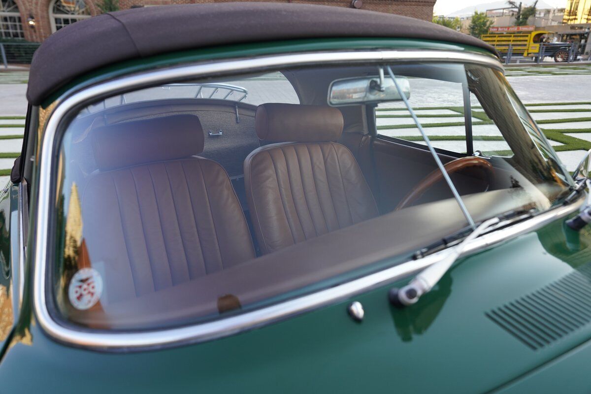 Porsche-356-1965-Green-Tan-146450-29