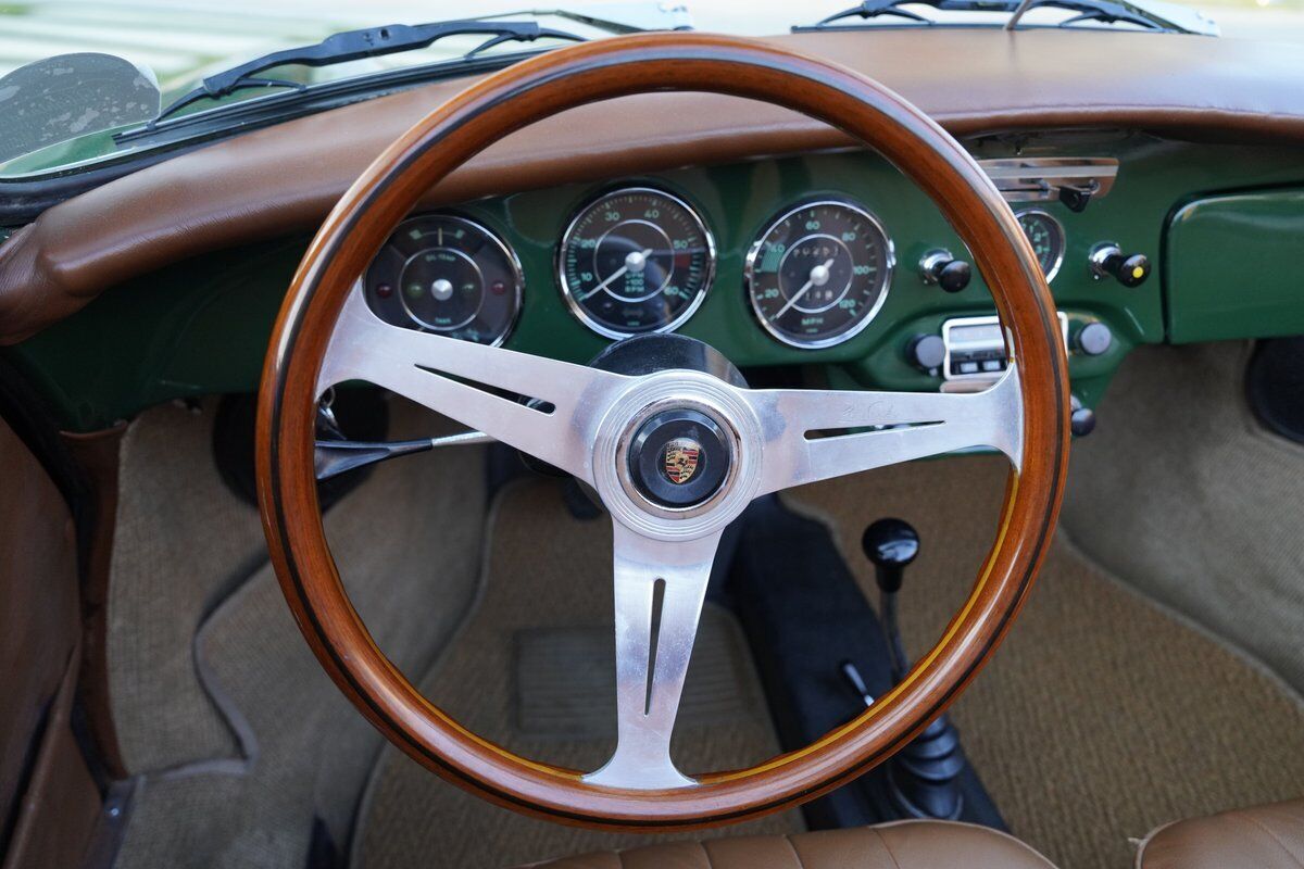 Porsche-356-1965-Green-Tan-146450-5