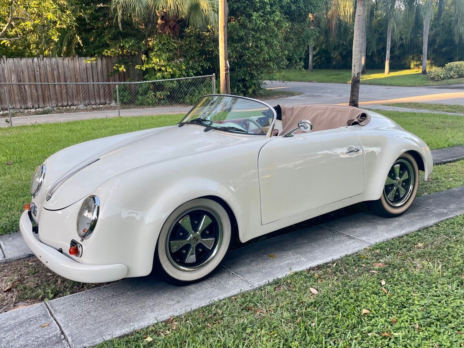 Porsche-356-Cabriolet-1956-Ivory-Tan-5794-11