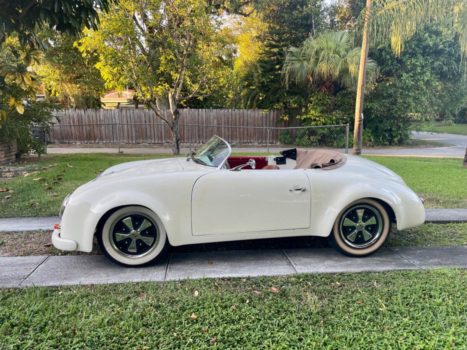 Porsche-356-Cabriolet-1956-Ivory-Tan-5794-12