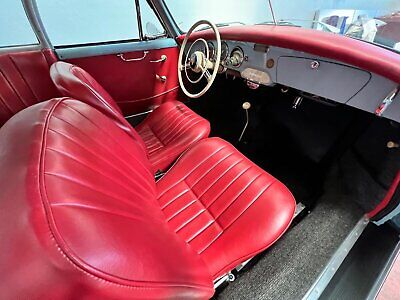 Porsche-356-Cabriolet-1958-Blue-Red-32-10