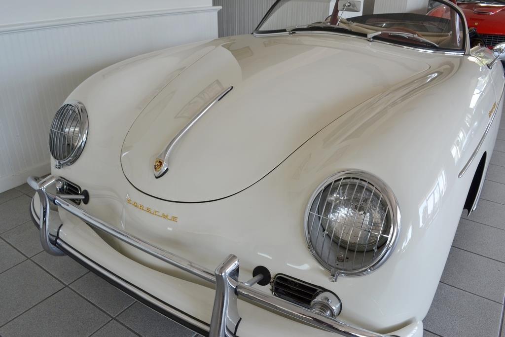 Porsche-356-Cabriolet-1958-Ivory-Red-9254-19