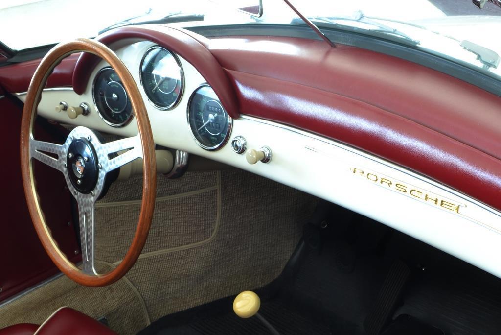 Porsche-356-Cabriolet-1958-Ivory-Red-9254-30