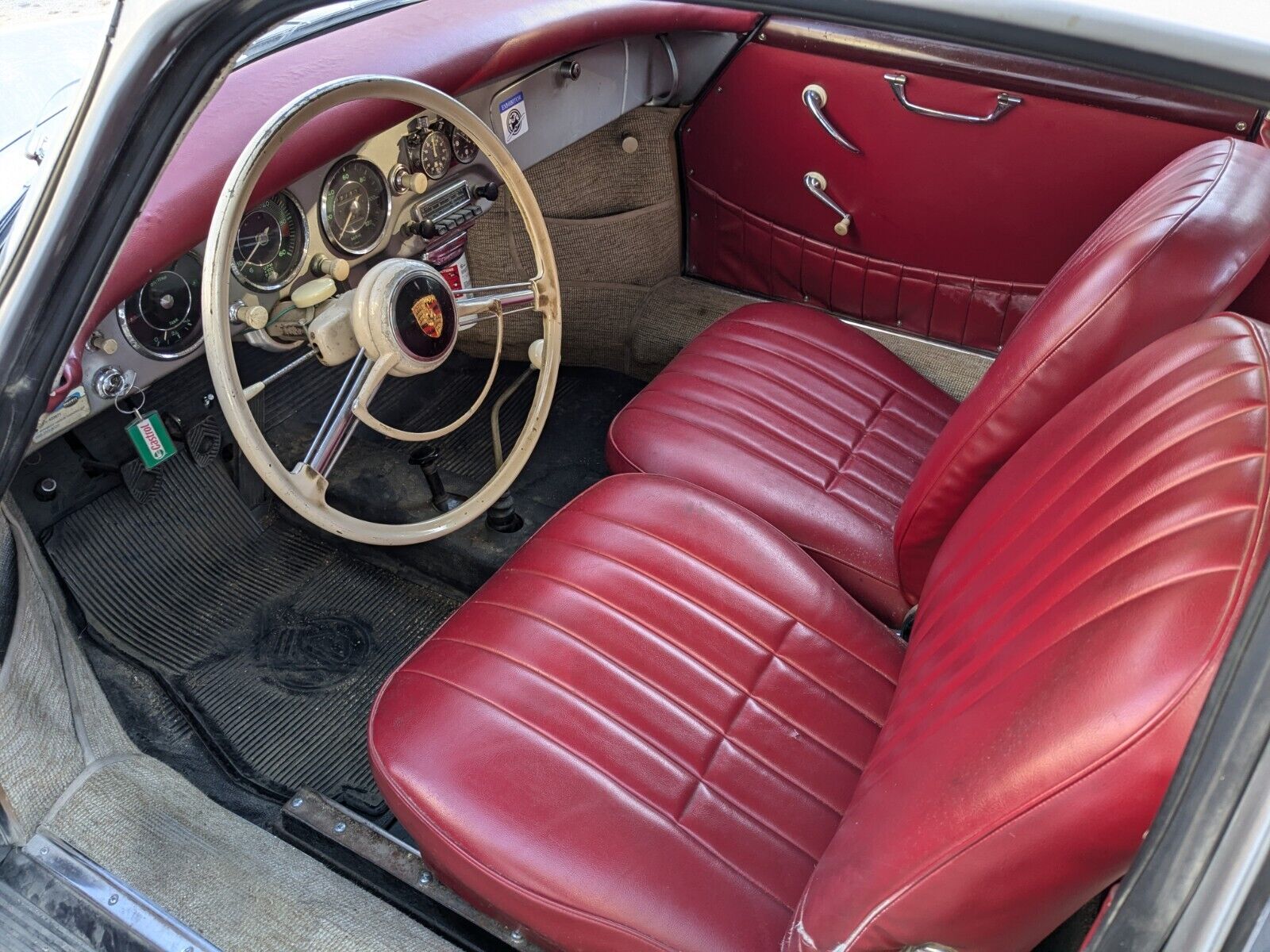 Porsche-356-Coupe-1959-Silver-126736-13