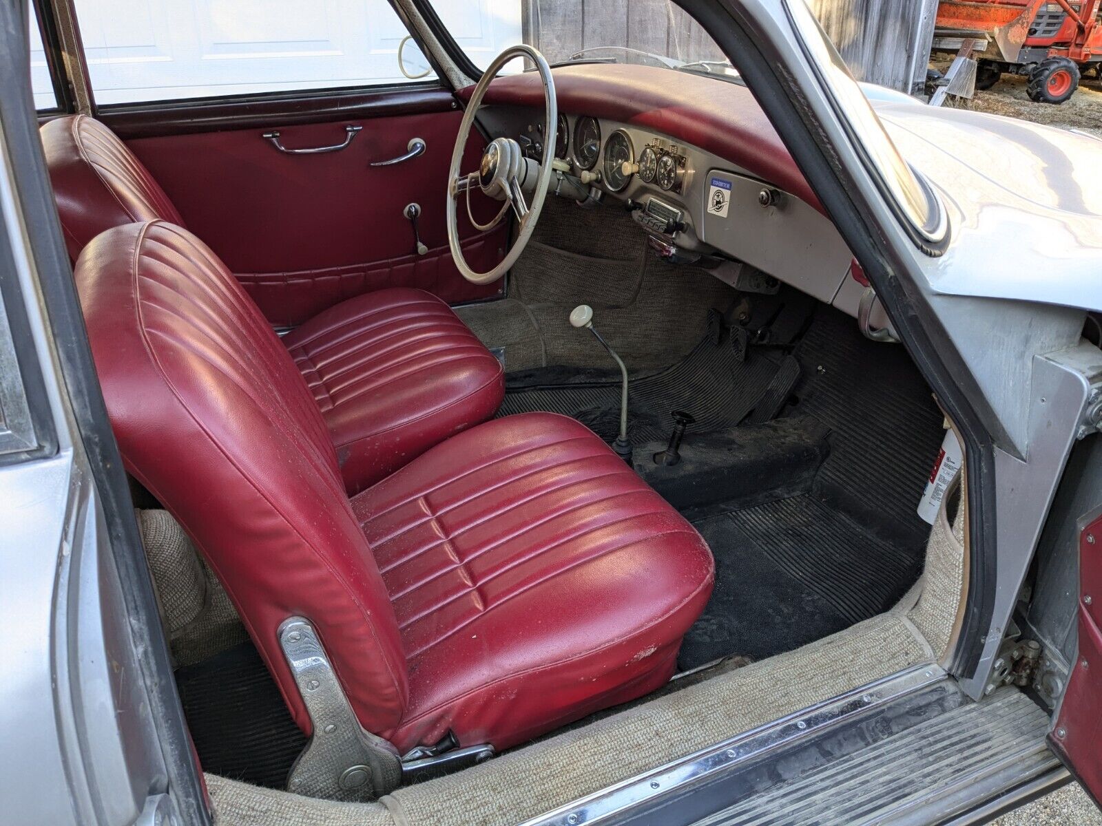 Porsche-356-Coupe-1959-Silver-126736-24