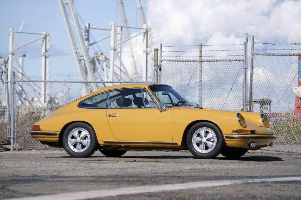 Porsche-911-1967-yellow-53108-1