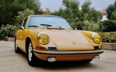 Porsche-911-1967-yellow-53108