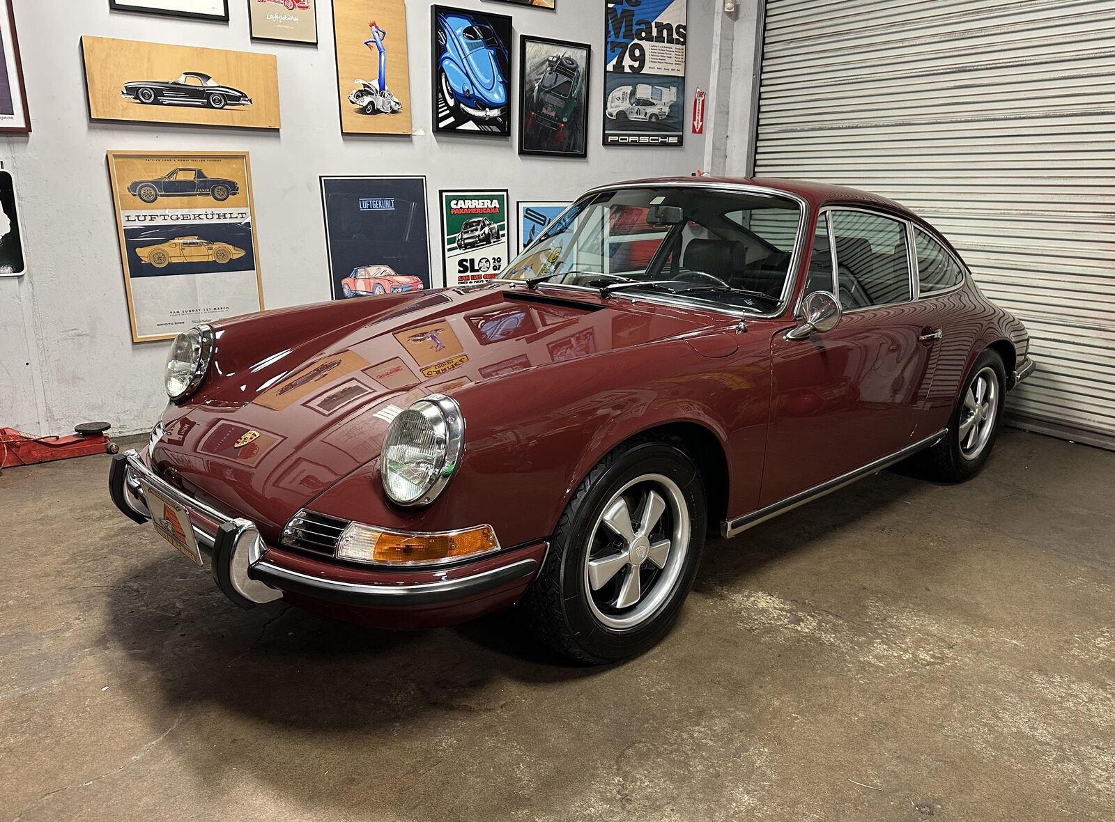 Porsche-911-1971-Burgundy-Black-143875-16