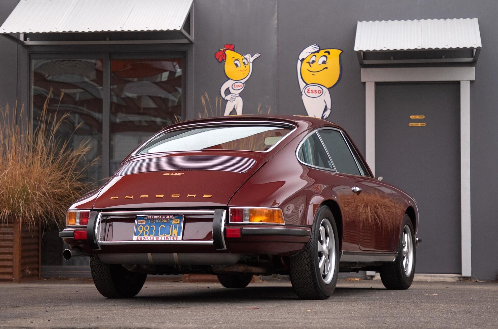 Porsche-911-1971-Burgundy-Black-143875-2