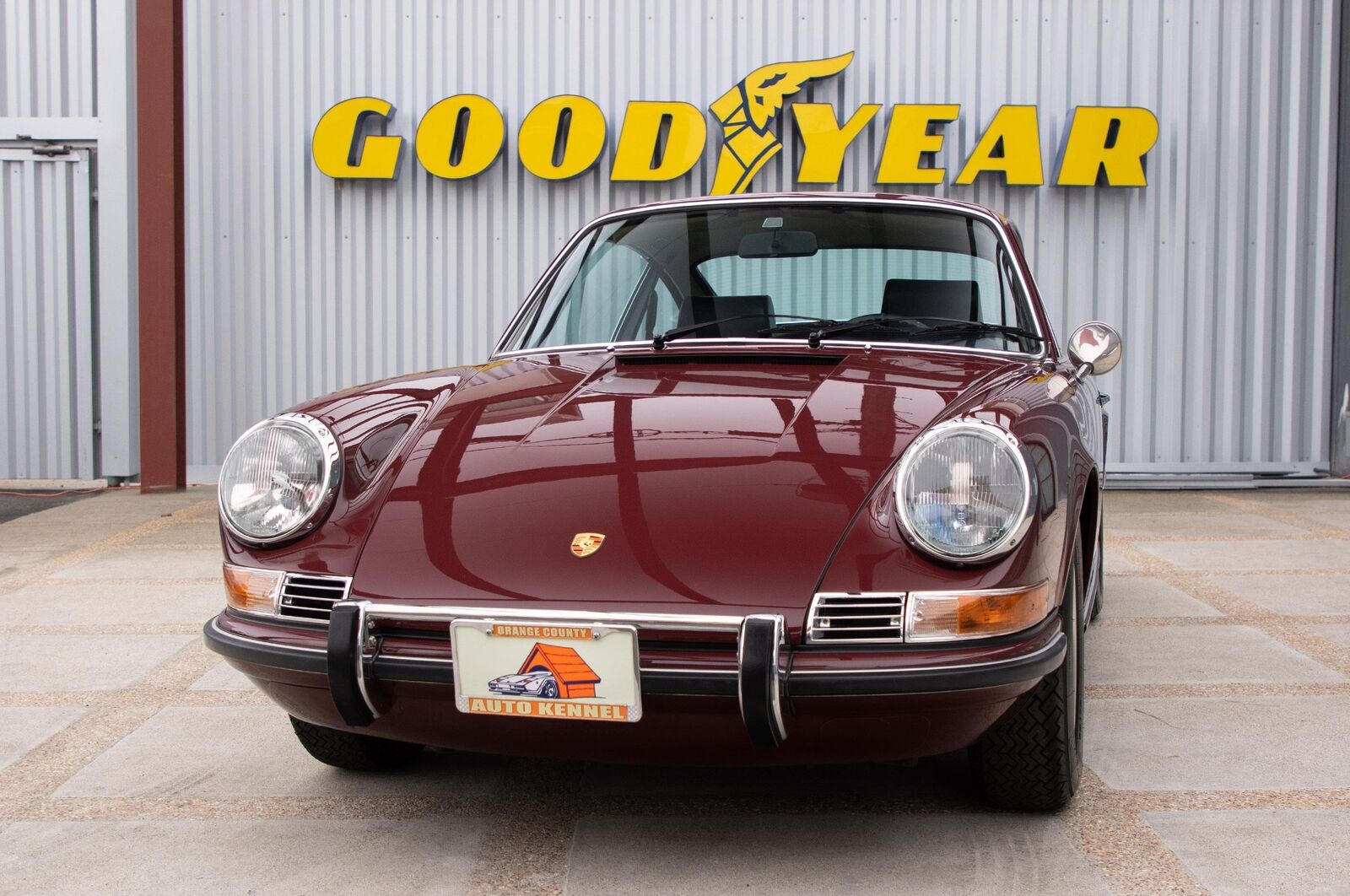 Porsche-911-1971-Burgundy-Black-143875-22