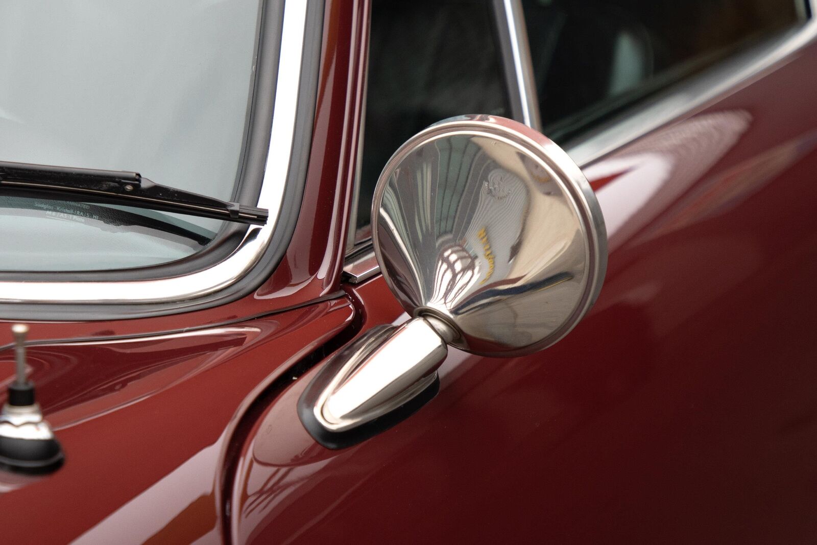 Porsche-911-1971-Burgundy-Black-143875-26