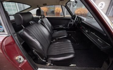 Porsche-911-1971-Burgundy-Black-143875-34