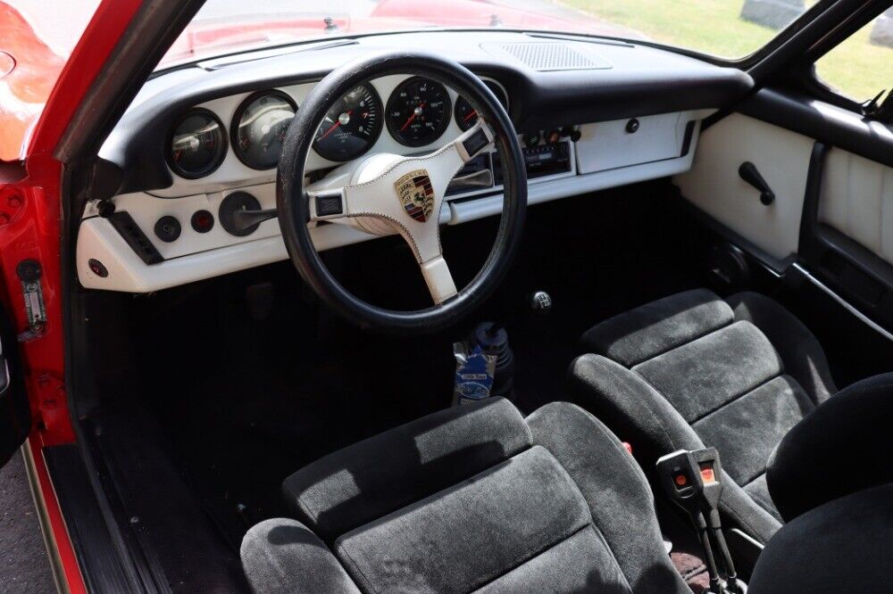 Porsche-911-1973-Red-Black-0-7