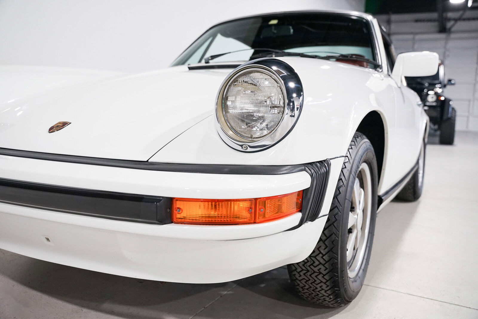 Porsche-911-1976-Red-74498-35