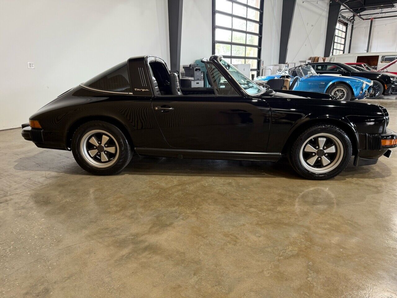 Porsche-911-1977-Black-Black-483-10