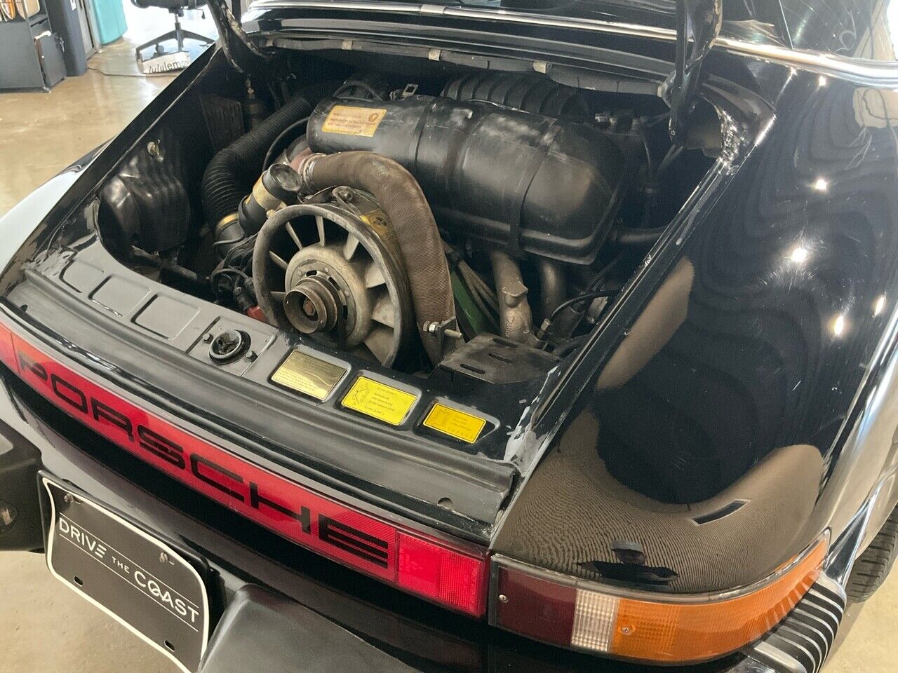 Porsche-911-1977-Black-Black-483-11