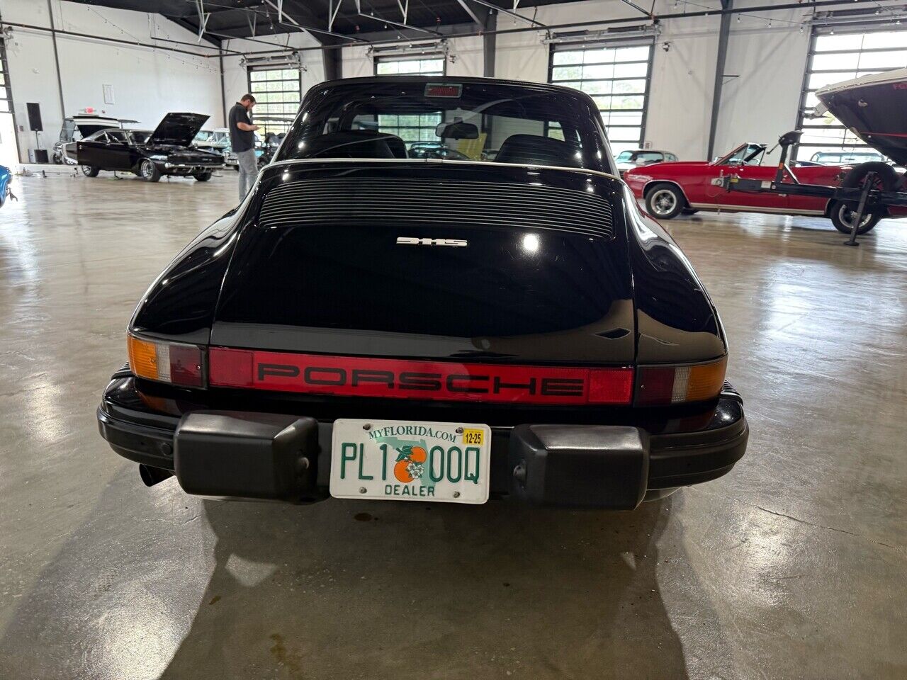 Porsche-911-1977-Black-Black-483-12