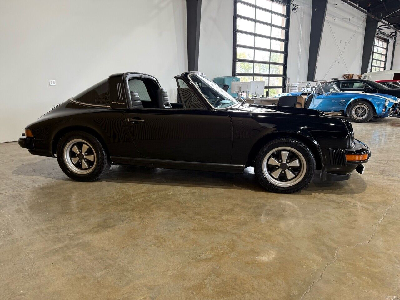 Porsche-911-1977-Black-Black-483-9