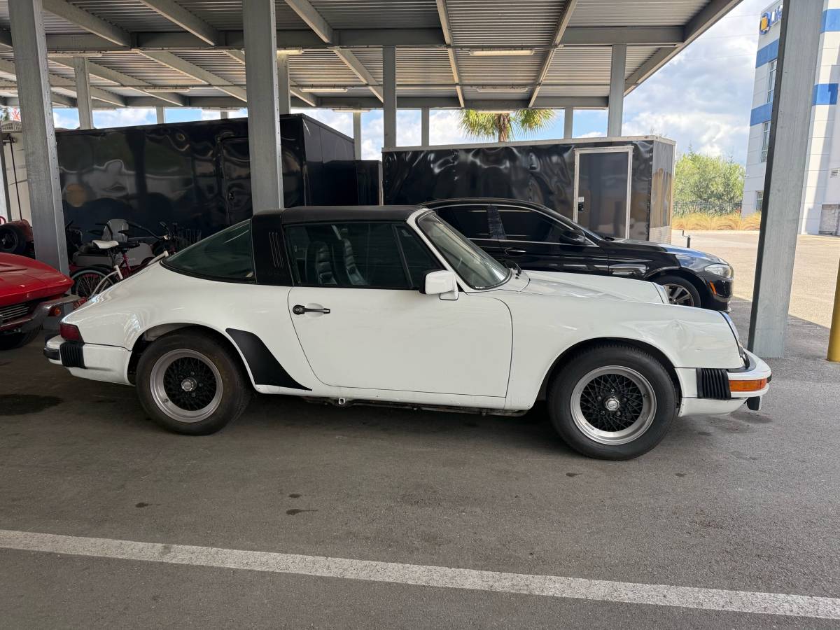 Porsche-911-1978-146450-1