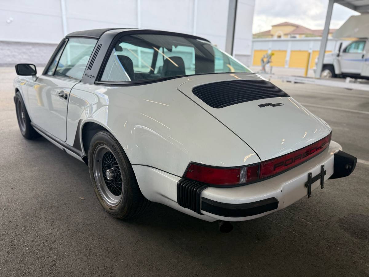 Porsche-911-1978-146450-2