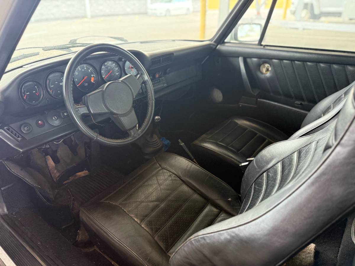 Porsche-911-1978-146450-3