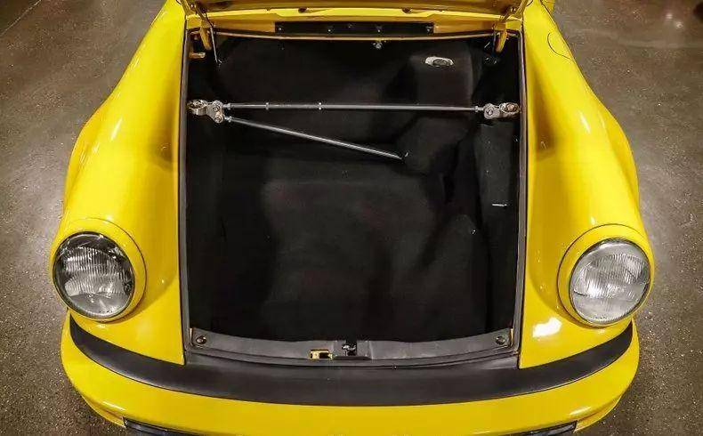 Porsche-911-1978-yellow-157191-15