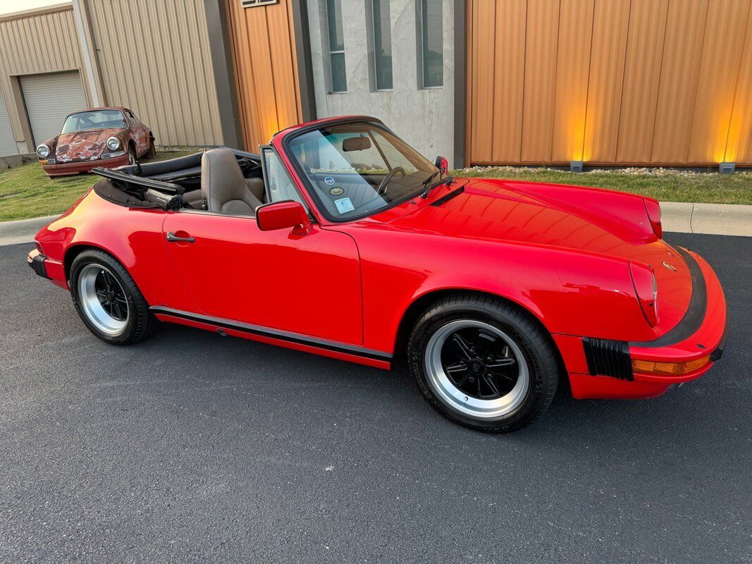 Porsche-911-1986-Red-Gray-78784-1