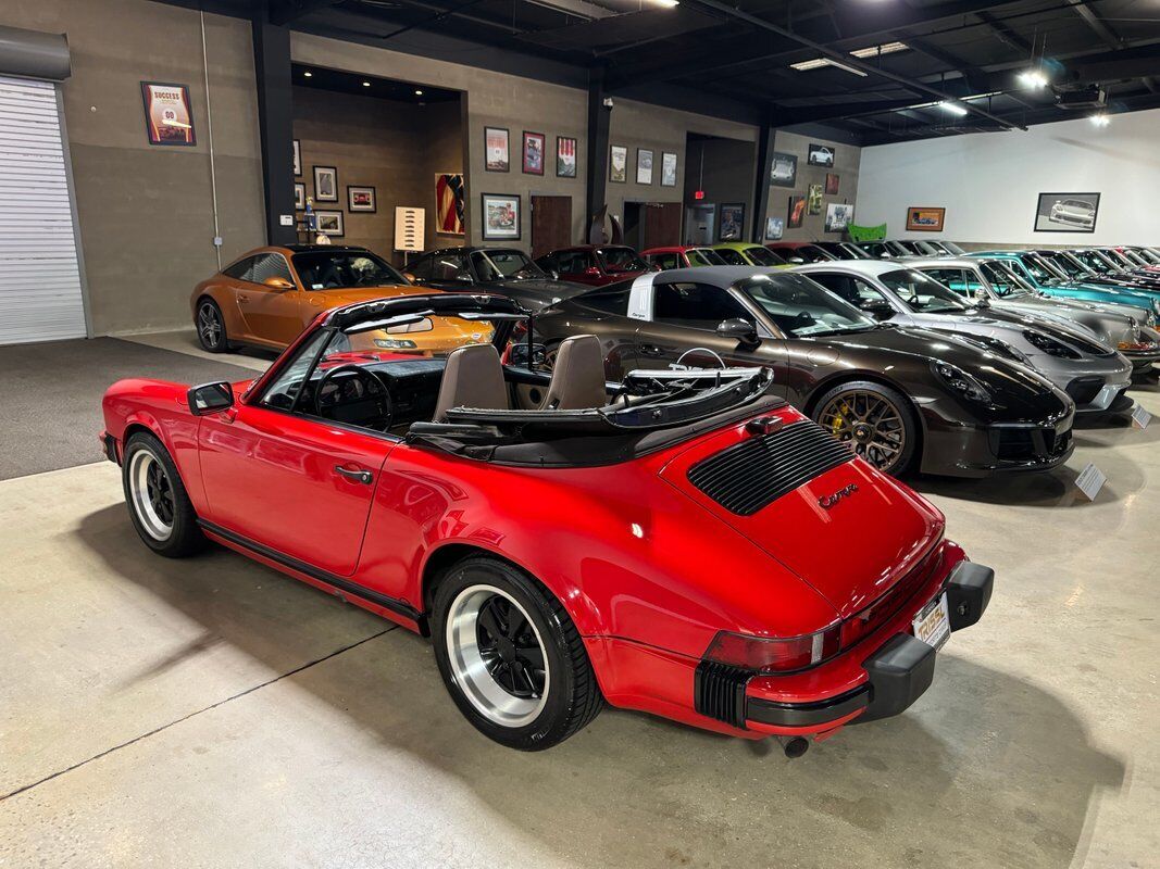 Porsche-911-1986-Red-Gray-78784-37