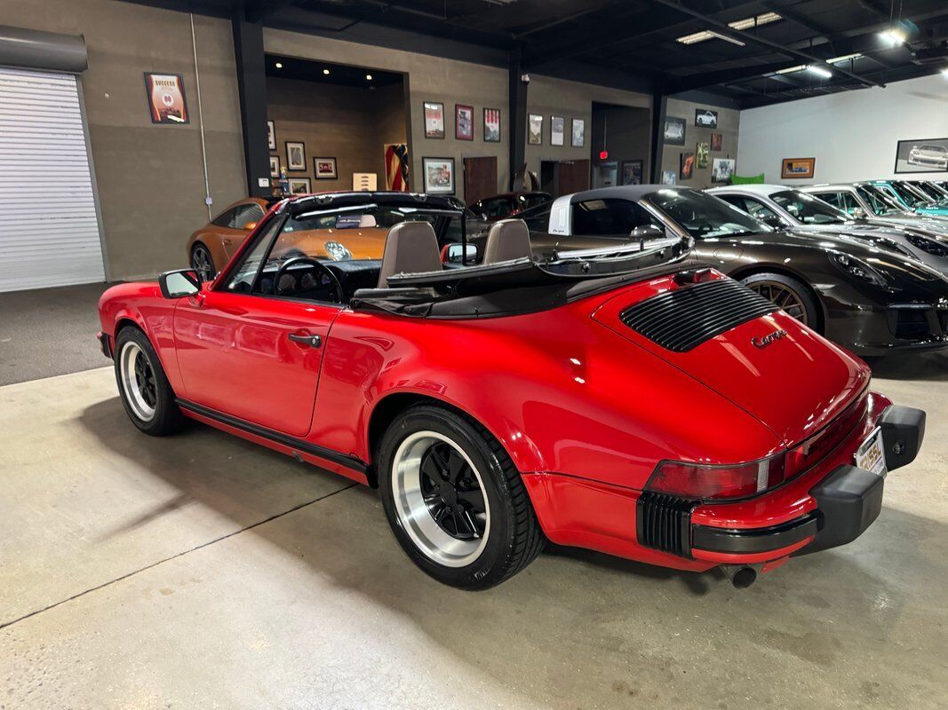 Porsche-911-1986-Red-Gray-78784-38