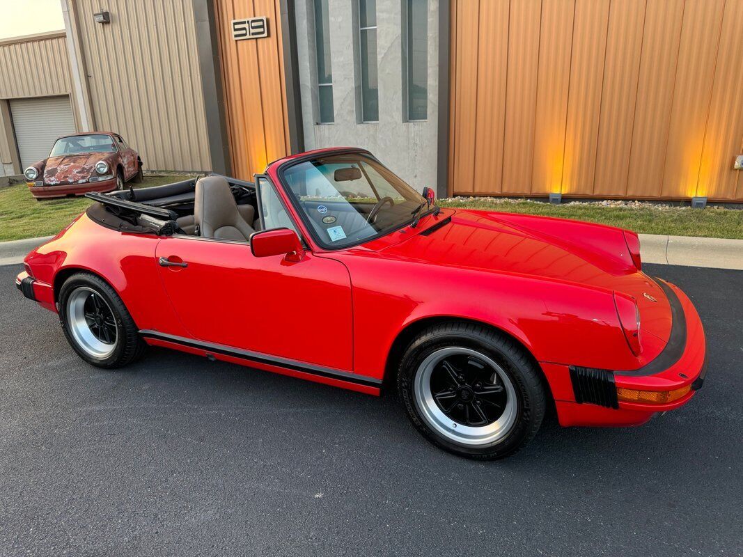 Porsche-911-1986-Red-Gray-78784-4