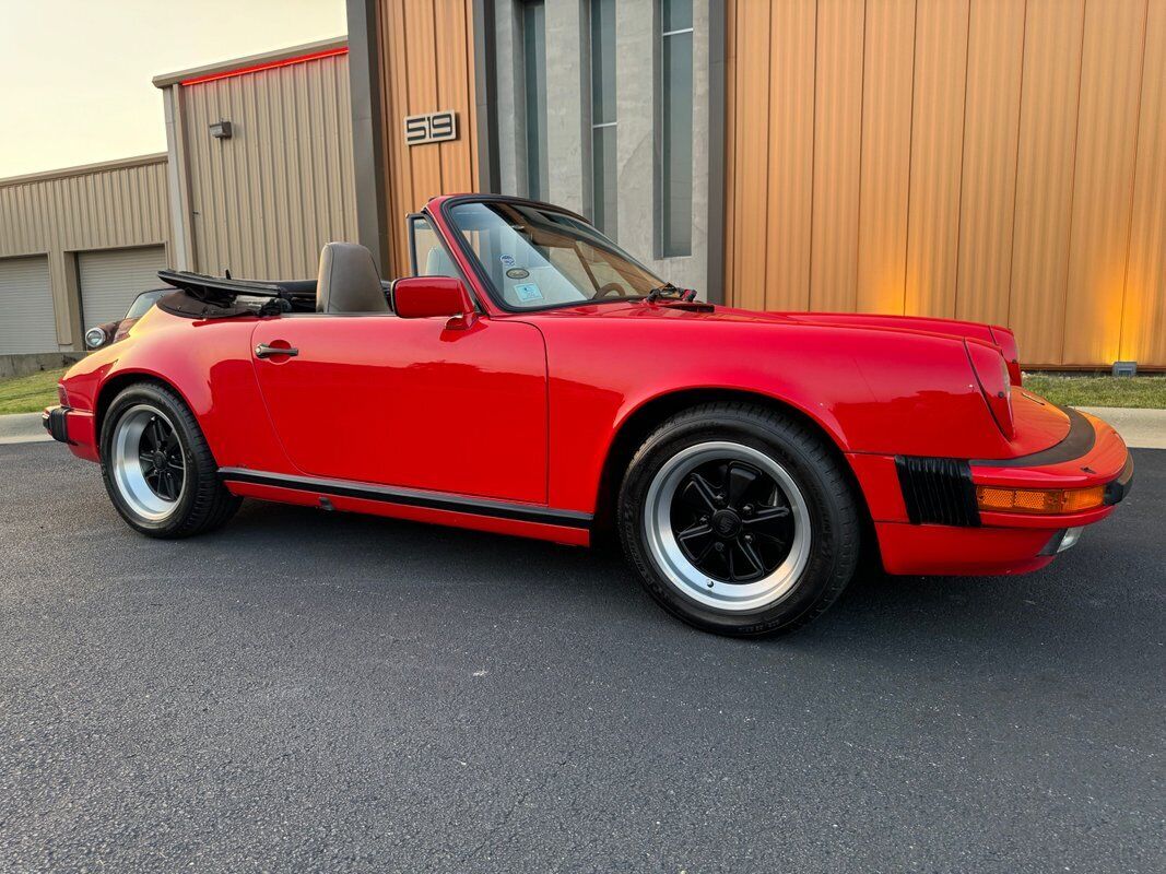 Porsche-911-1986-Red-Gray-78784-5