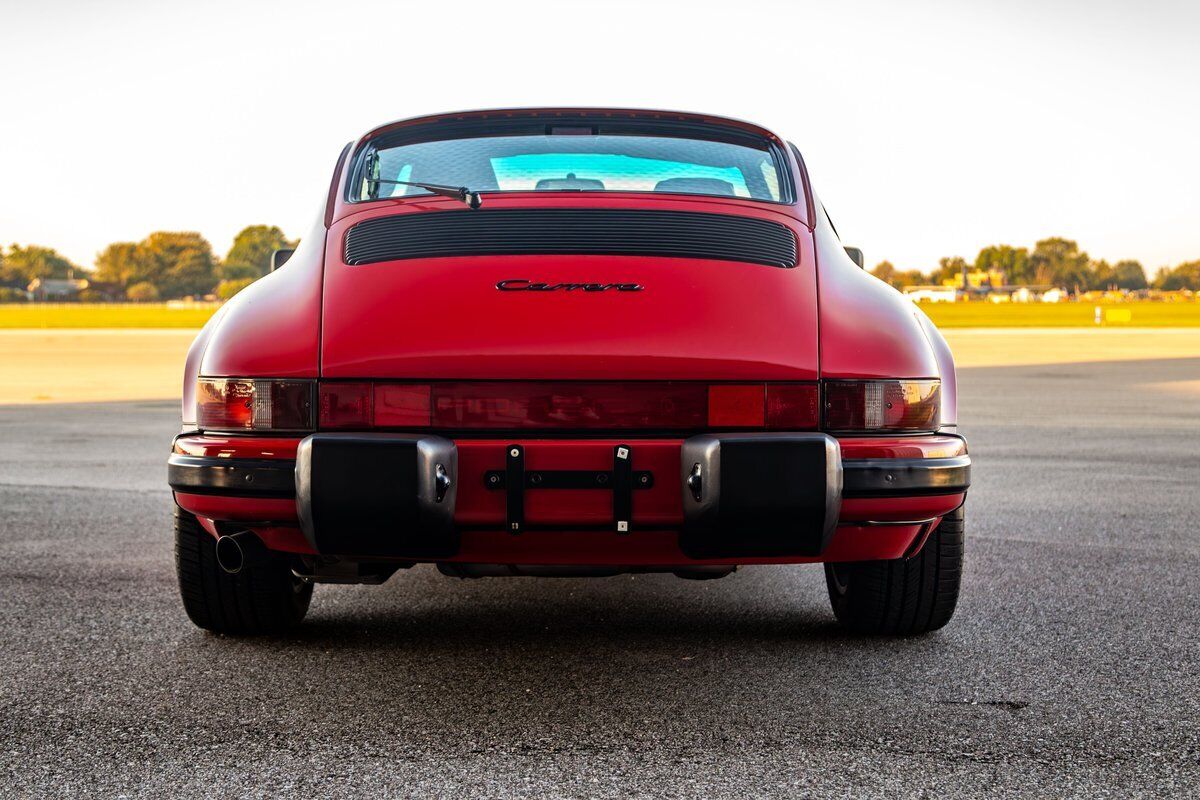 Porsche-911-1989-Red-Linen-186137-11