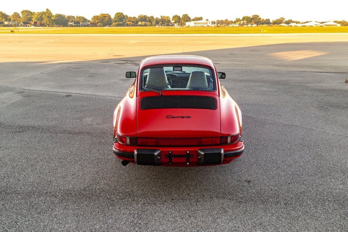 Porsche-911-1989-Red-Linen-186137-21