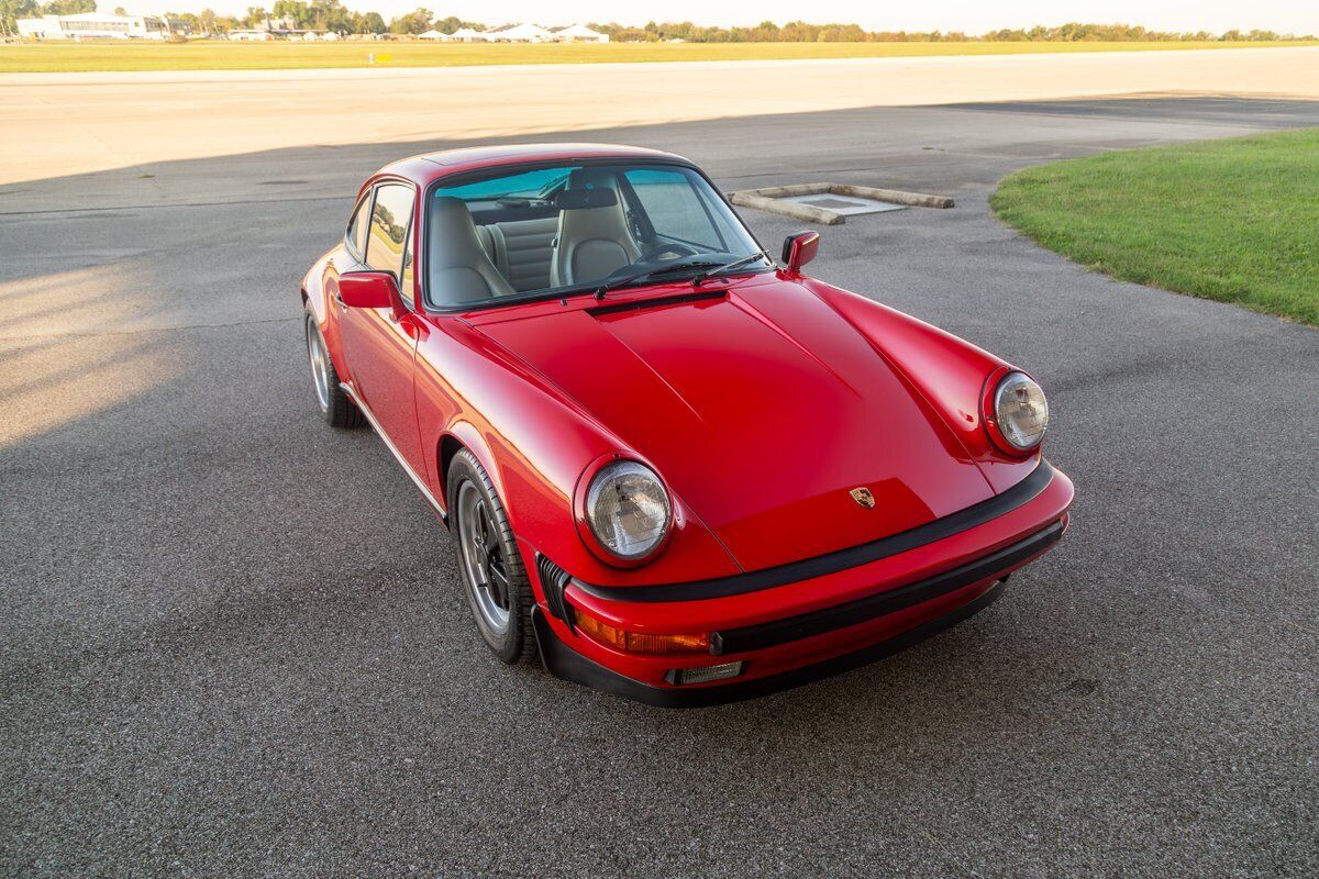 Porsche-911-1989-Red-Linen-186137-23